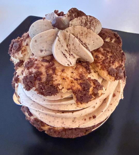 Choux au Craqueline Cafe